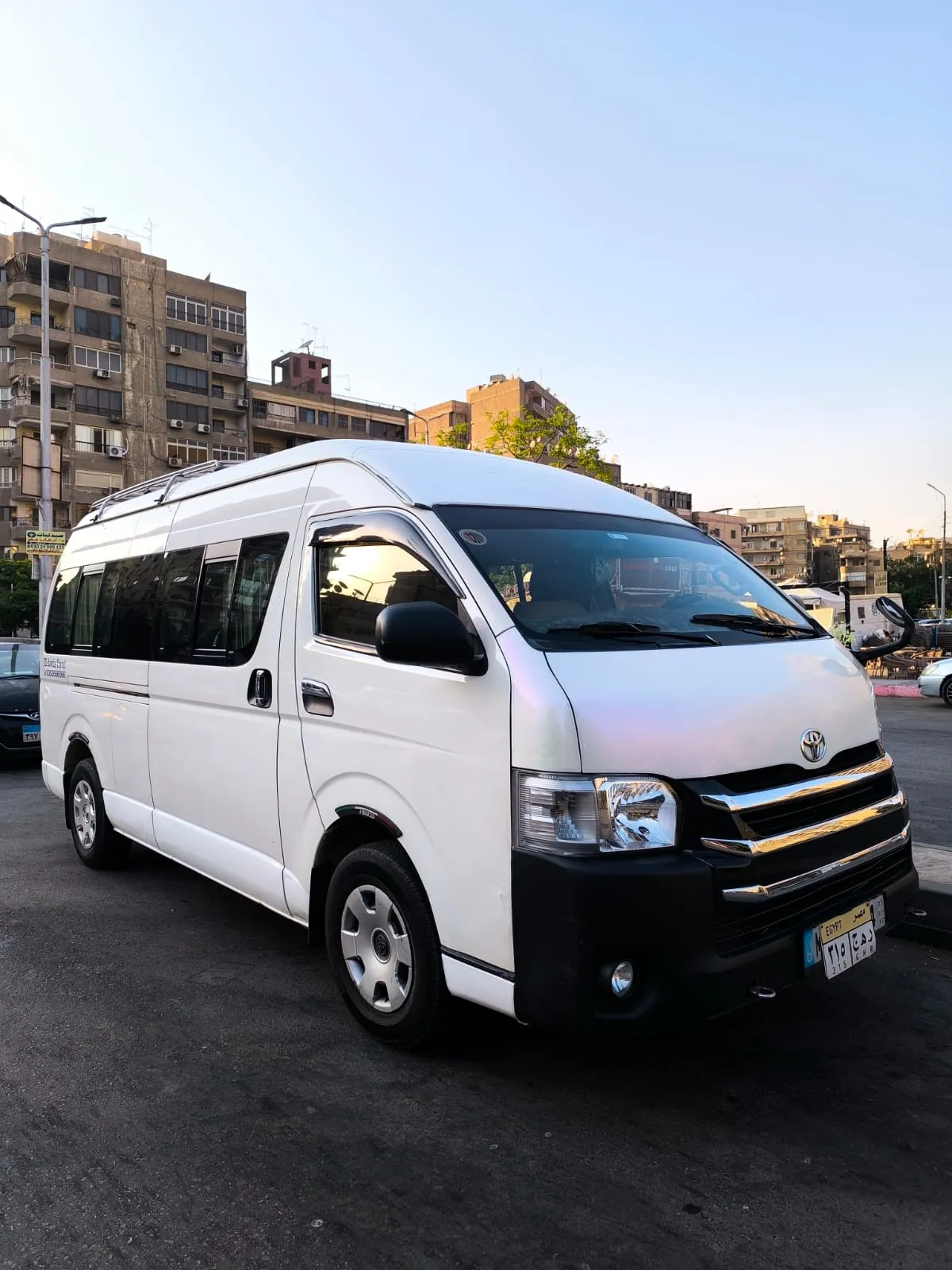 ميكروباص تويوتا هايس gallery image 2